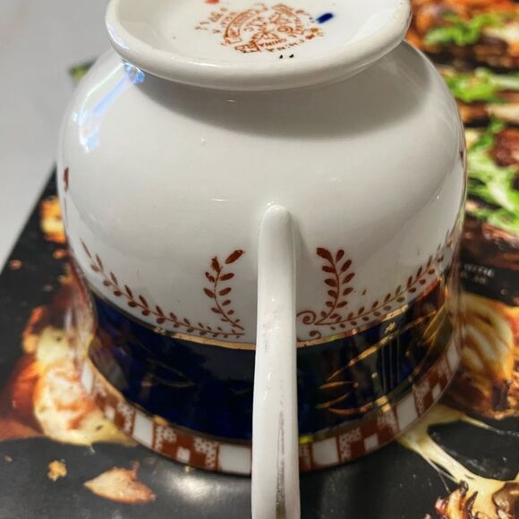 Antique Royal Vale Colclough Imari Cup and Saucer, made in Longton, England. - Picture 13 of 16